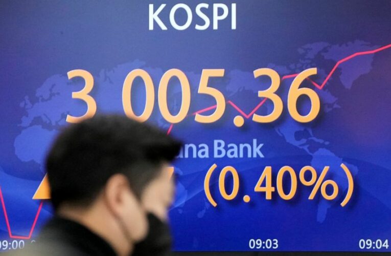 Stocks trade higher, helped by travel, energy companies