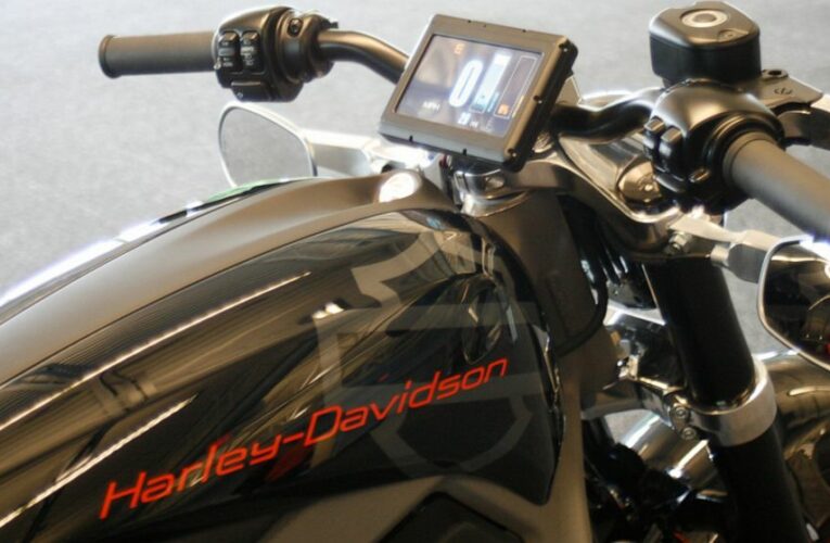 Harley takes its electric motorcycle company public via SPAC