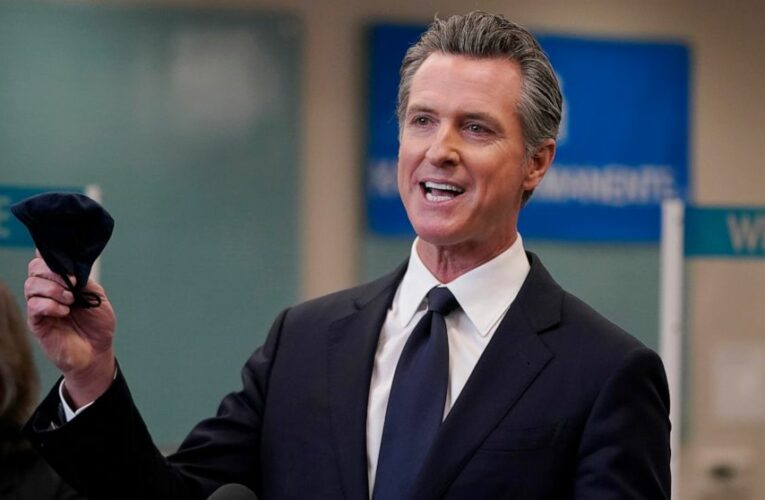 New California rules end distinction for vaccinated workers
