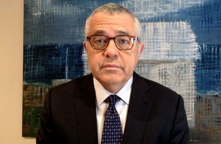 Toobin: This issue is ‘front and center’ in this case