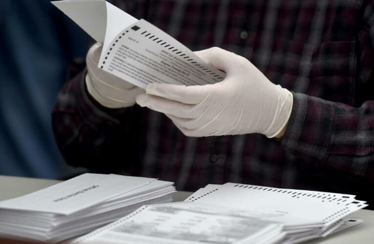 The five-judge panel split along party lines and declared the law unconstitutional in a 3-2 ruling