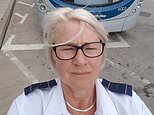 More than 23,000 sign petition to reinstate bus driver Tracey Scholes after 34 YEARS in the job 