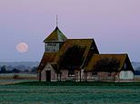 UK weather: Day of blue skies and sunshine  before Wolf Moon tonight