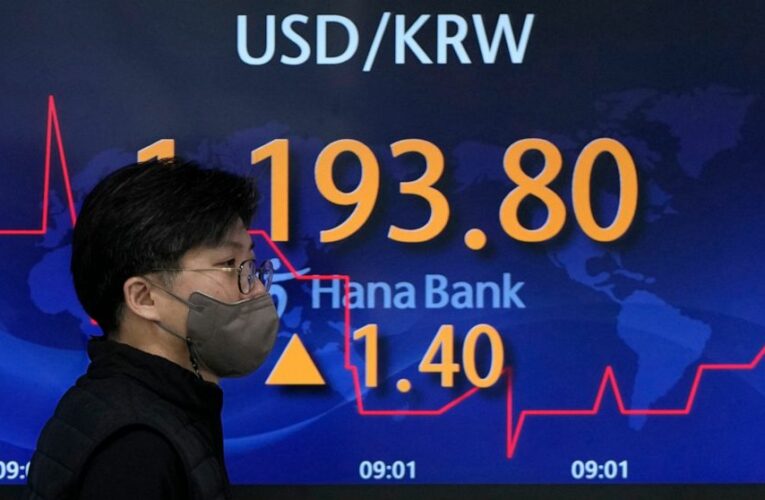 Stocks wobble, head for another weekly loss; Netflix plunges