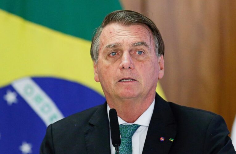 Brazilian doctors rule out surgery for Bolsonaro