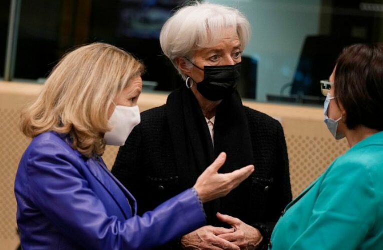 Eurogroup seeks path between high inflation, slower growth