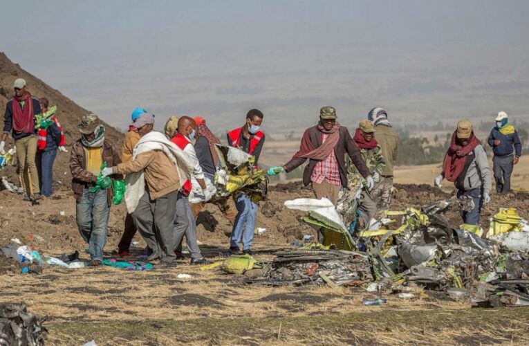 Families of crash victims ask US to reopen Boeing settlement