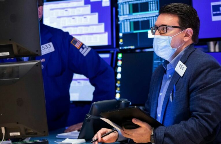 Asian stocks mixed after Wall Street sinks for third day