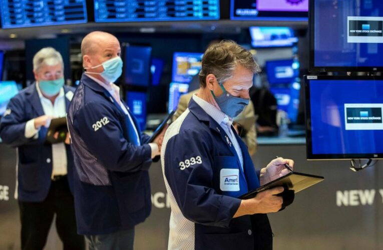 Asian stocks mostly lower, eyeing Fed, China omicron cases