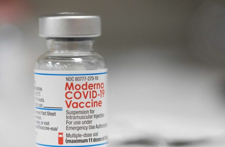 US gives full approval to Moderna’s COVID-19 vaccine