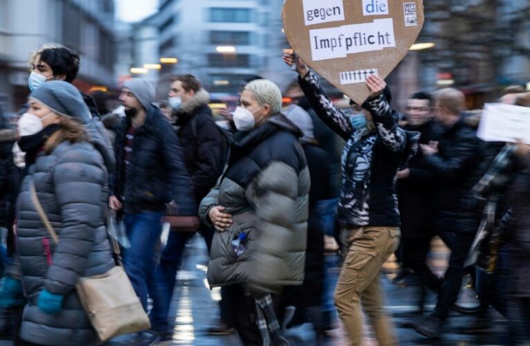 German vaccine mandate may take months to pass, parties say