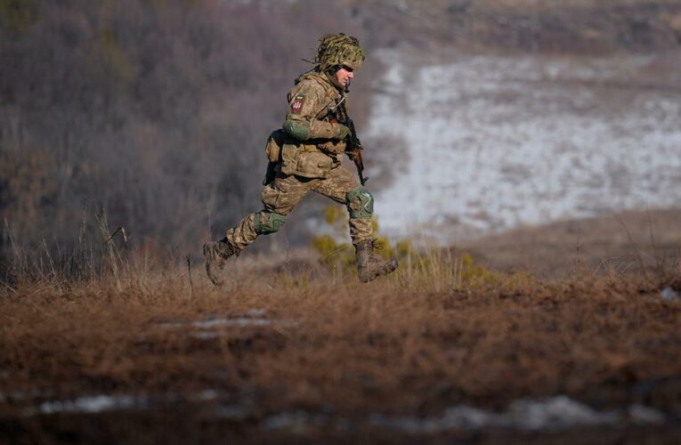 Russian buildup continues, but insufficient for full-scale invasion, official says