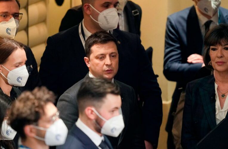 Zelensky: Make potential sanctions on Russia public now