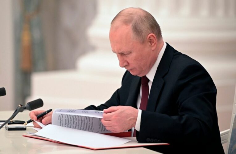 Russia flexes military for Ukraine move; West to respond