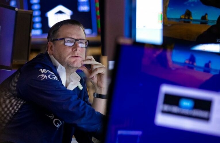 Stock correction deepens amid simmering Ukraine crisis