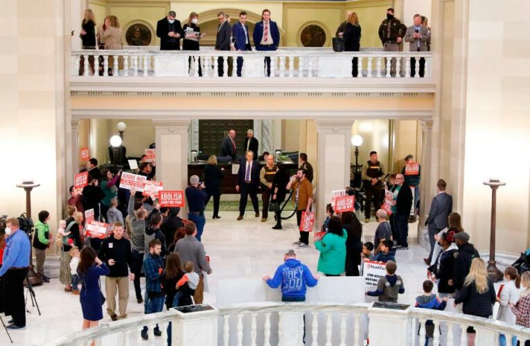 Oklahoma state House passes near-total ban on abortion