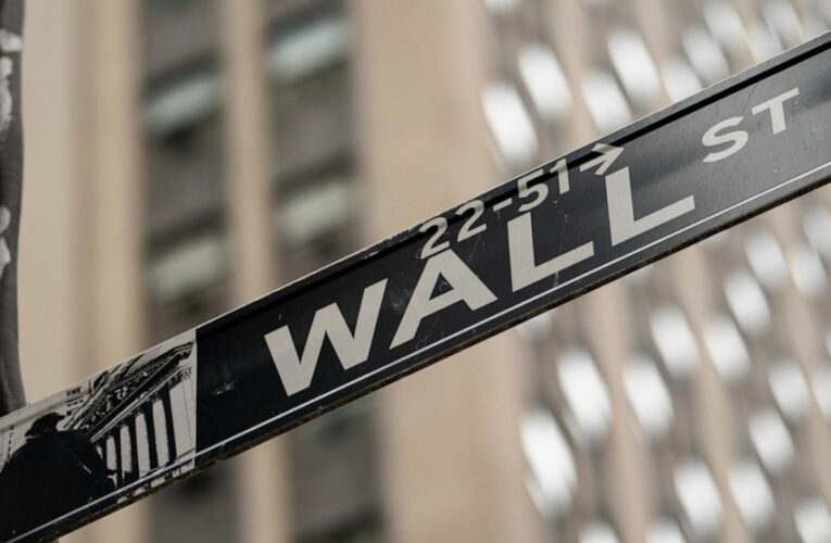 Asian stocks fall after West vows more Russia sanctions