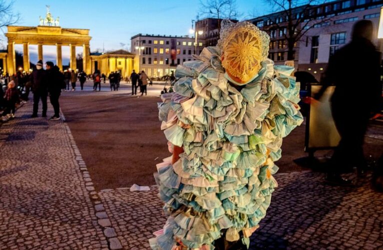 German lawmakers vote to abolish most pandemic restrictions