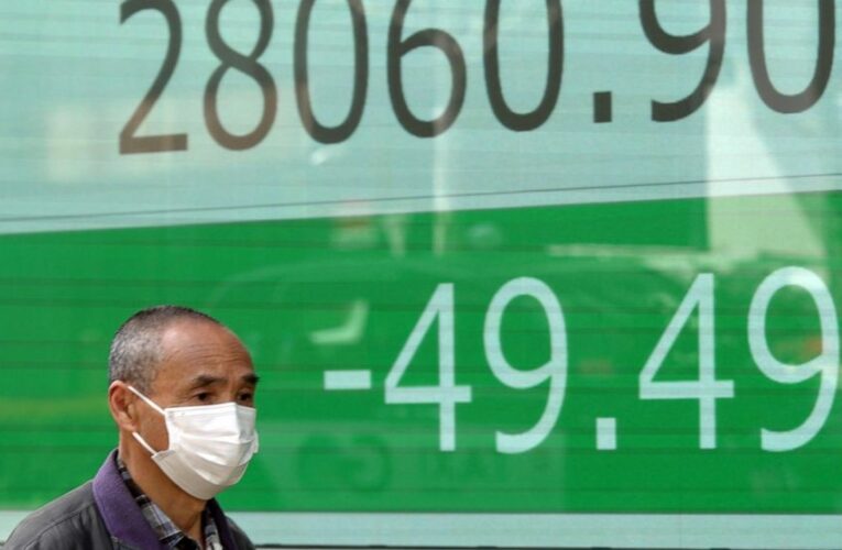 Asian stocks fall after West vows more Russia sanctions
