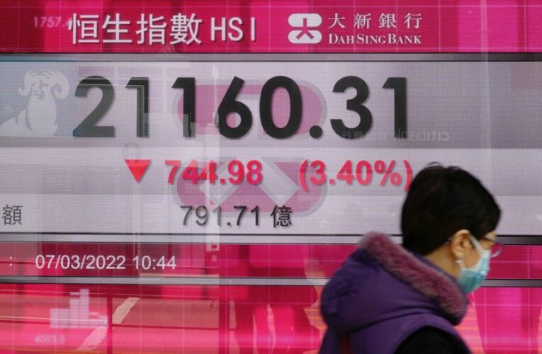 Stocks fall on Wall Street as US oil price briefly hits $130