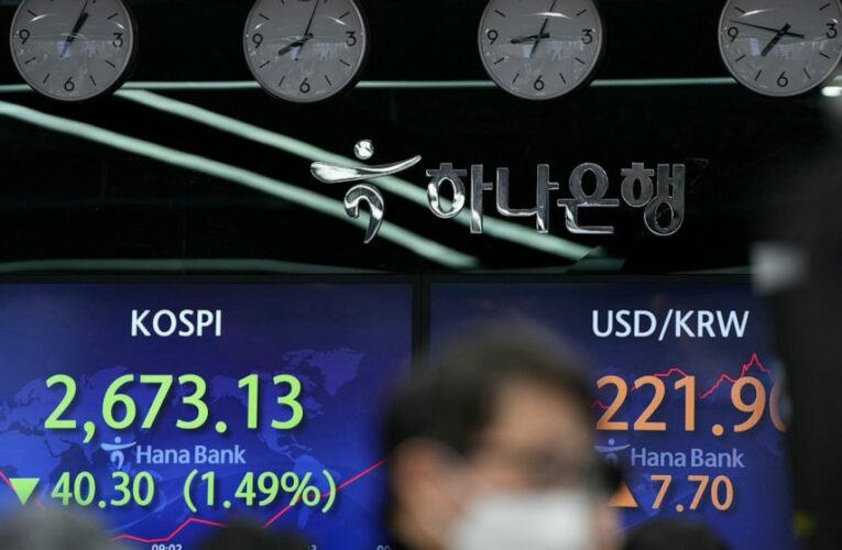 US markets set for lower open; oil prices continue to surge