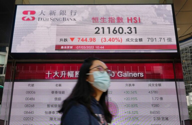 Wall Street tumbles after oil prices touch $130 per barrel