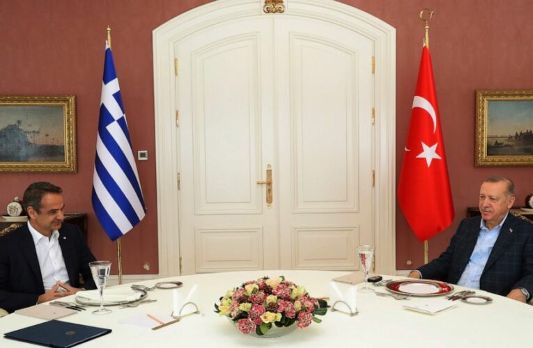 Leaders of Turkey, Greece hold talks in rare meeting