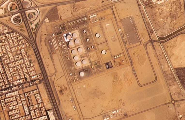 Satellite photos show Yemen rebels hit Saudi oil site again