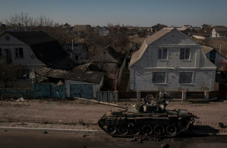 Mariupol suffering 50 to 100 attacks daily, city council says; thick smoke over Kharkiv; US citizen killed in Ukraine identified