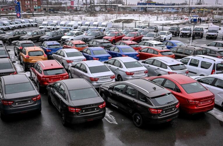 Russia’s economy: Russian car sales have collapsed