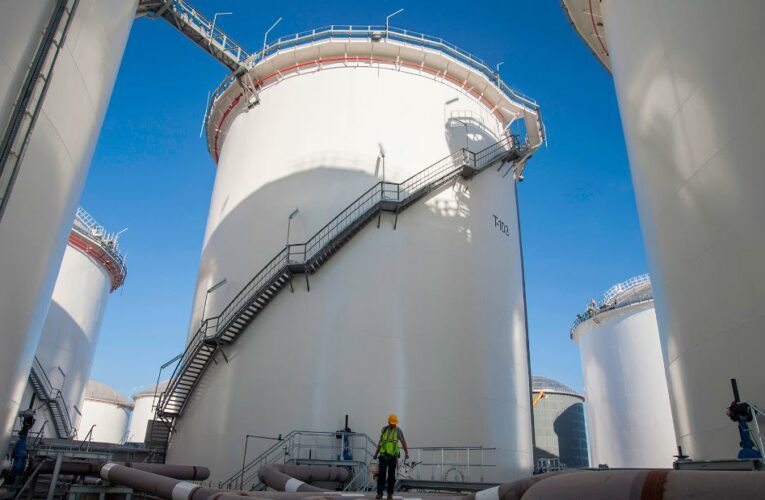 Sources: World’s top oil trader will stop buying Russian crude