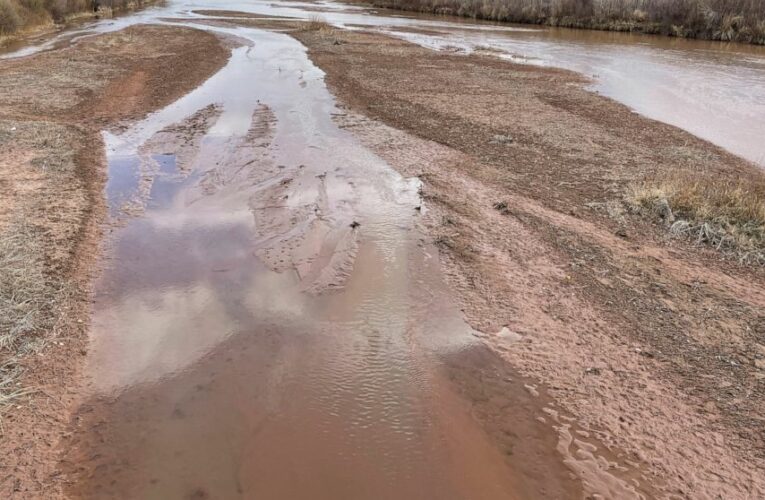 Expanding drought leaves western US scrambling for water