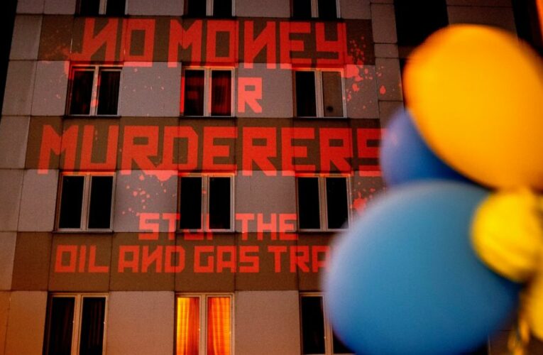 EXPLAINER: What’s the impact if Europe cuts off Russian oil?