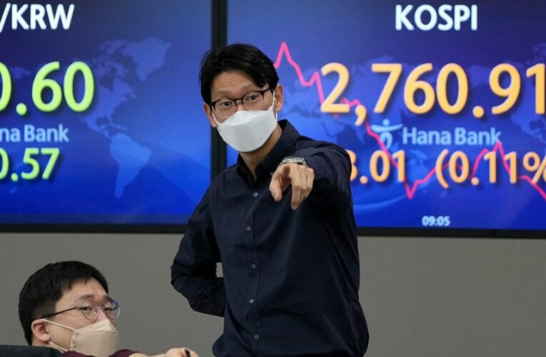 Oil prices up, Asian shares slip after tech rally on Wall St