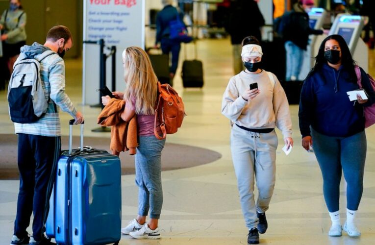 Airlines want to bring back passengers banned over masks