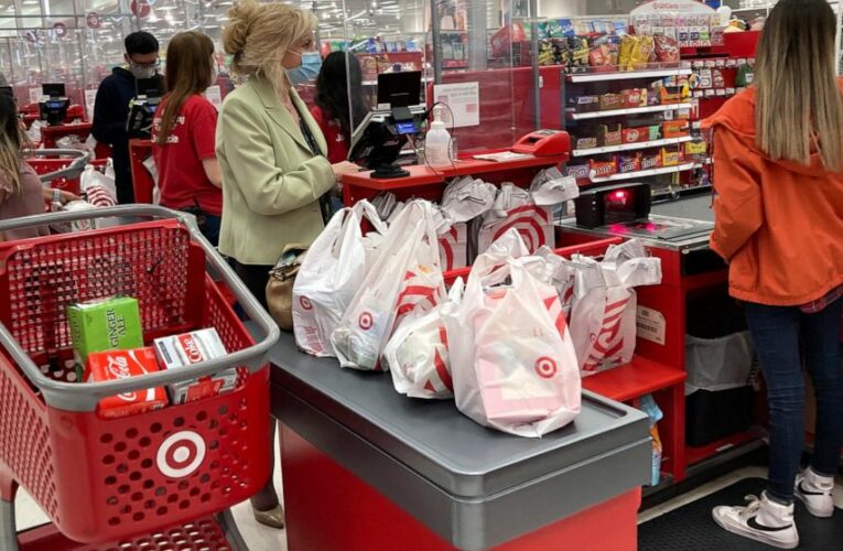 Retail sales up 0.5% in March despite soaring inflation