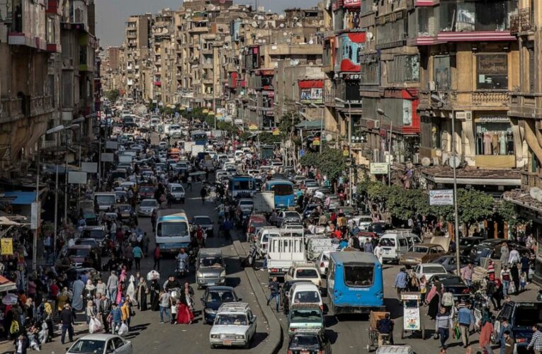 IMF sees bumper year for Arab oil producers, risk for others