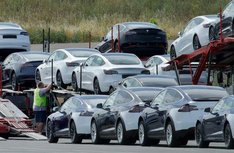 California plan aims to triple sale of electric cars by 2026