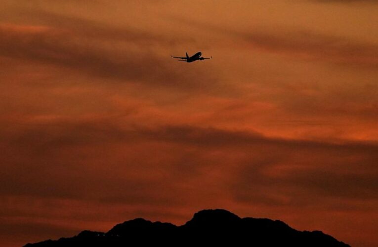 Airlines cancel more than 3,300 US flights over weekend