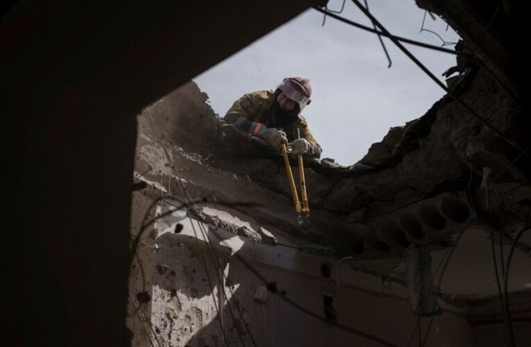 Live Updates | Zelenskyy committed to peace, needs guns now