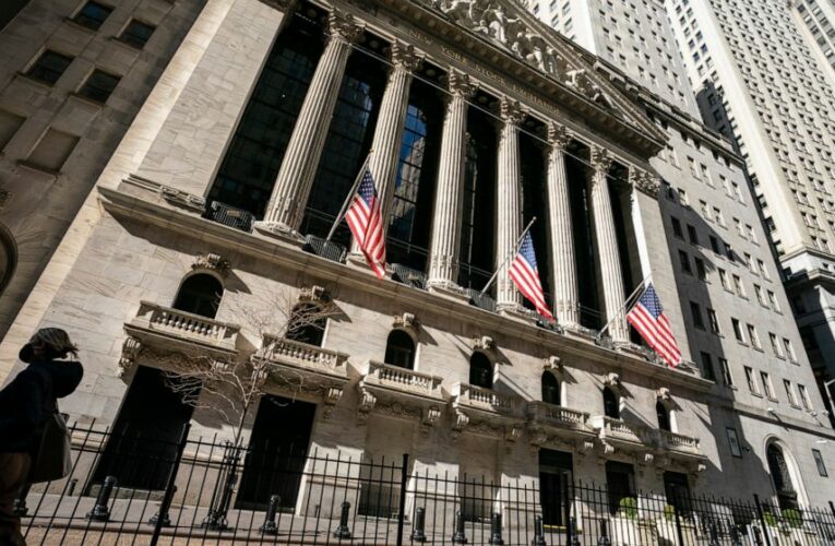 Asian stocks fall as investors await U.S. profits, inflation