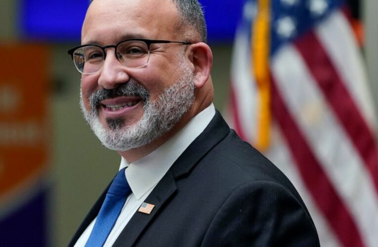 White House to extend student loan pause through August