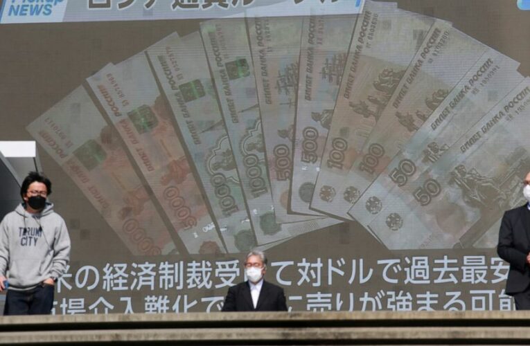 Russia to pay bonds in rubles, which may cause default