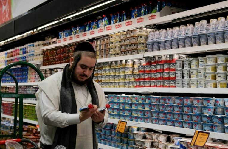 Inflation drives up Passover food prices for US Jews