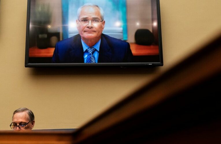 Democrats accuse oil companies of ‘rip off’ on gas prices