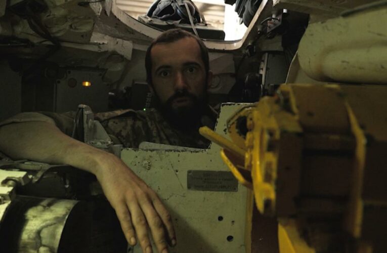 Video: Ukrainian soldier uses Russian tank against them