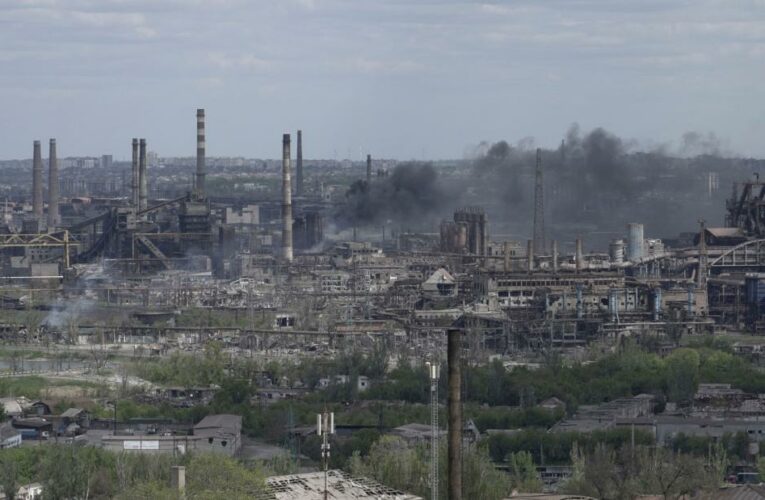 Mariupol: Wounded Ukrainian forces leave Azovstal steelworks