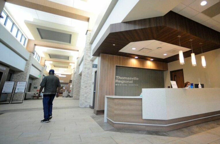 New US hospitals face fiscal crisis over COVID relief money