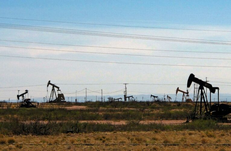 In US, states struggle to replace fossil fuel tax revenue