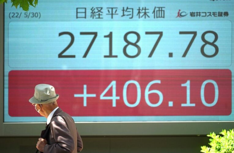 Asian stocks rise after Wall St breaks string of declines